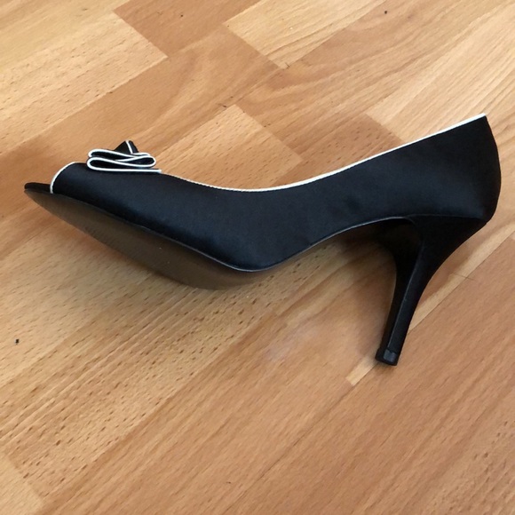 Nina Satin heel - Picture 3 of 6